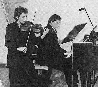Oszillierend zwischen Klassik und Postmoderne beeindruckten Elena Denisova und Alexei Kornienko durch die Spannbreite ihrer Ausdrucksmöglichkeiten. Bild: Götz